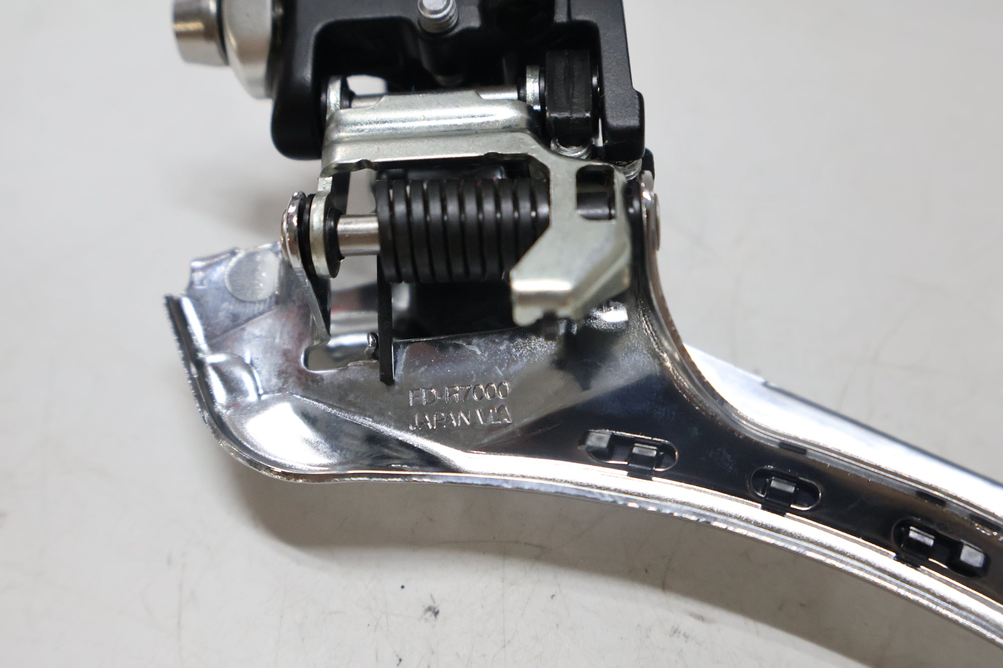 SHIMANO 「シマノ」 105 FD-R7000 フロントディレイラー / 高知店