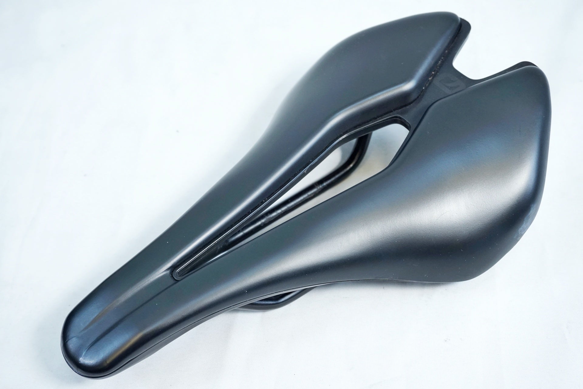 MOST 「モスト」 LYNX ULTRA サドル / 有明ガーデン店