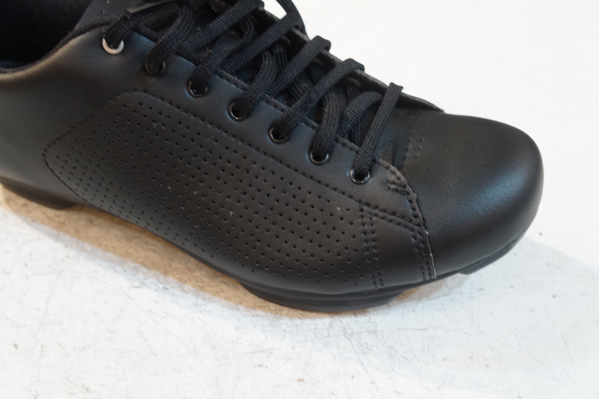 GIRO 「ジロ」 REPUBLIC 24.5cm シューズ / バイチャリ浦和ベース