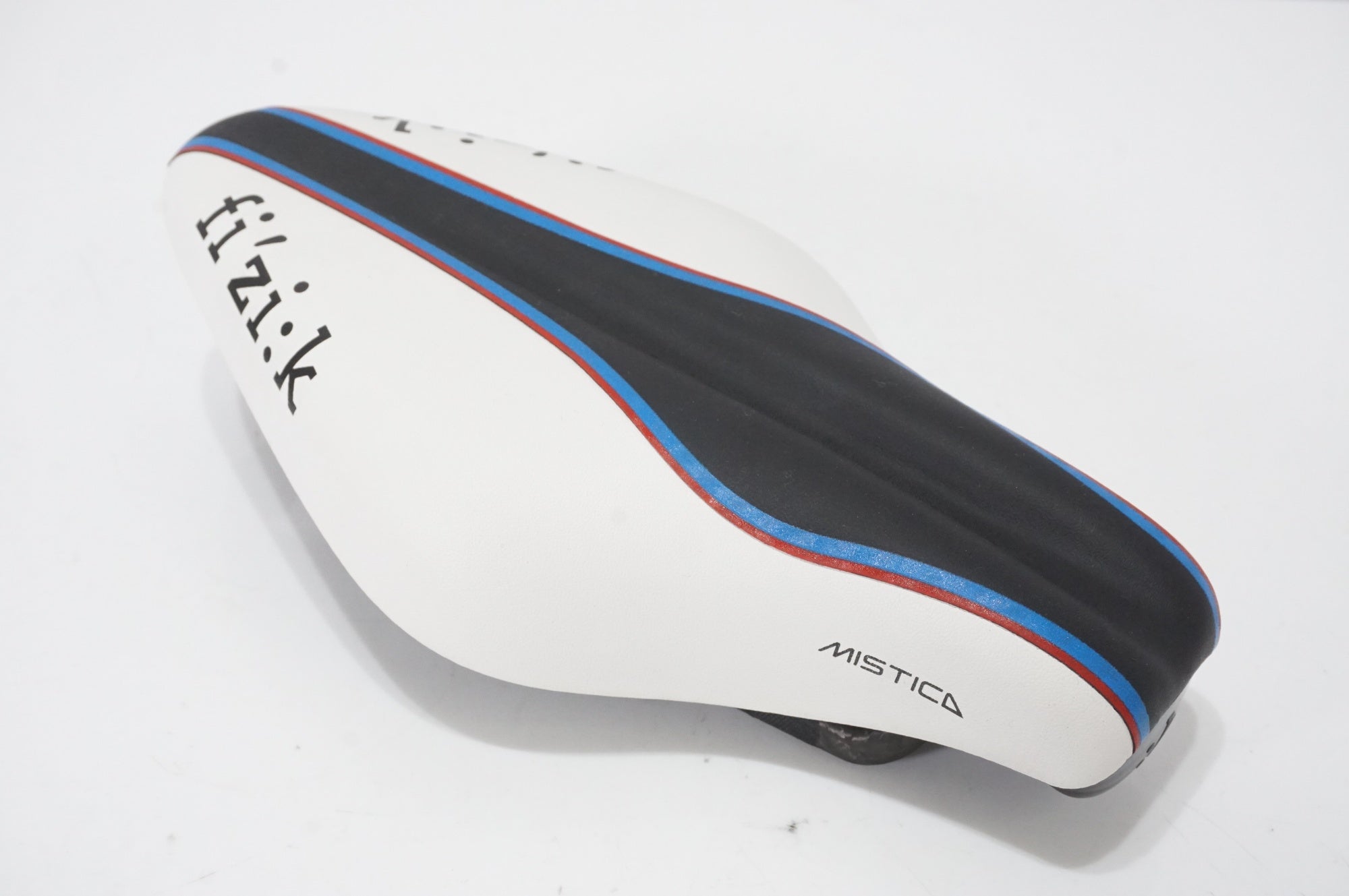 FIZIK 「フィジーク」 MISTICA CARBON サドル / AKIBA店