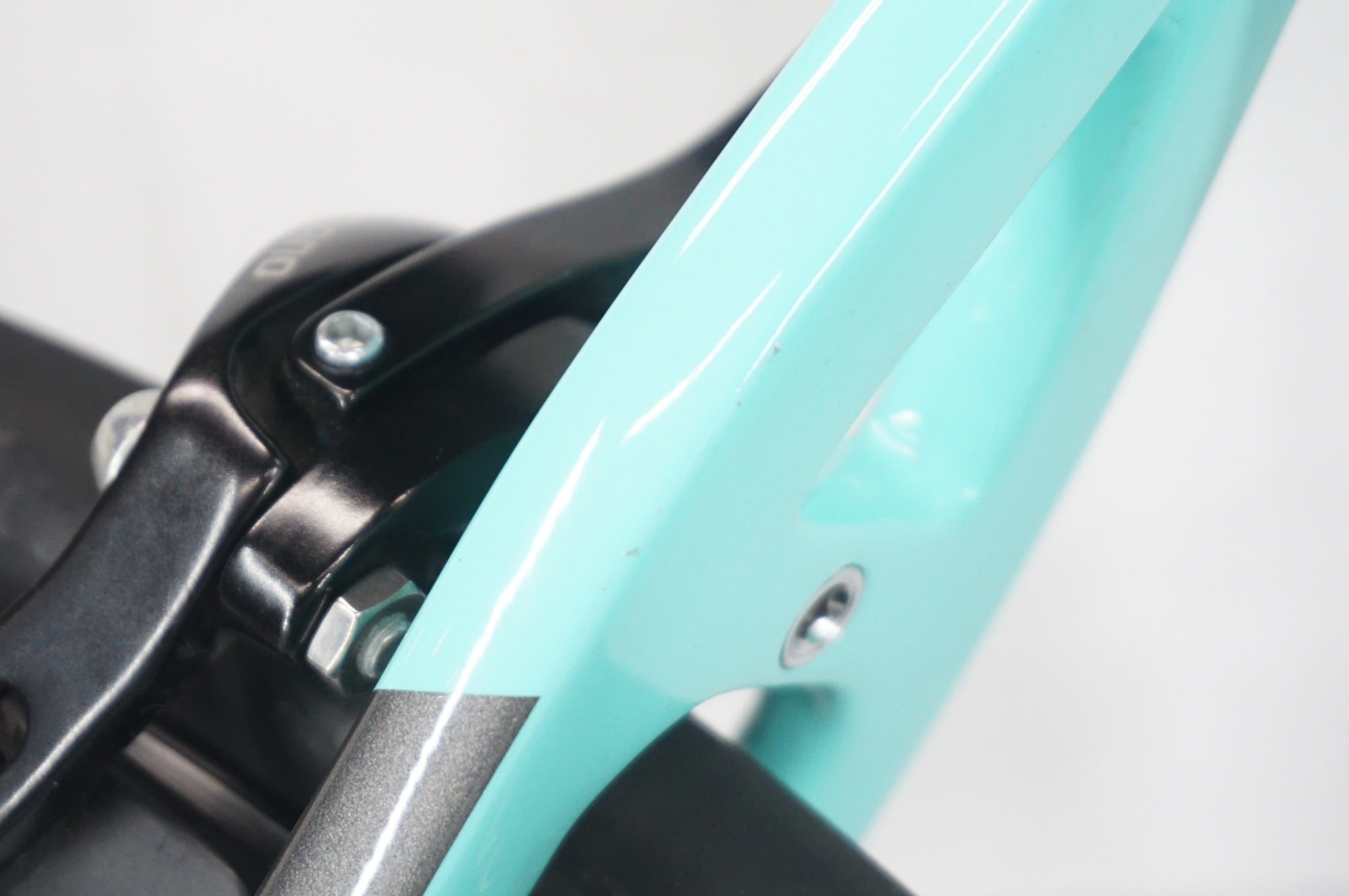 BIANCHI 「ビアンキ」 INTENSO 105 2019年モデル ロードバイク / 阪急塚口店