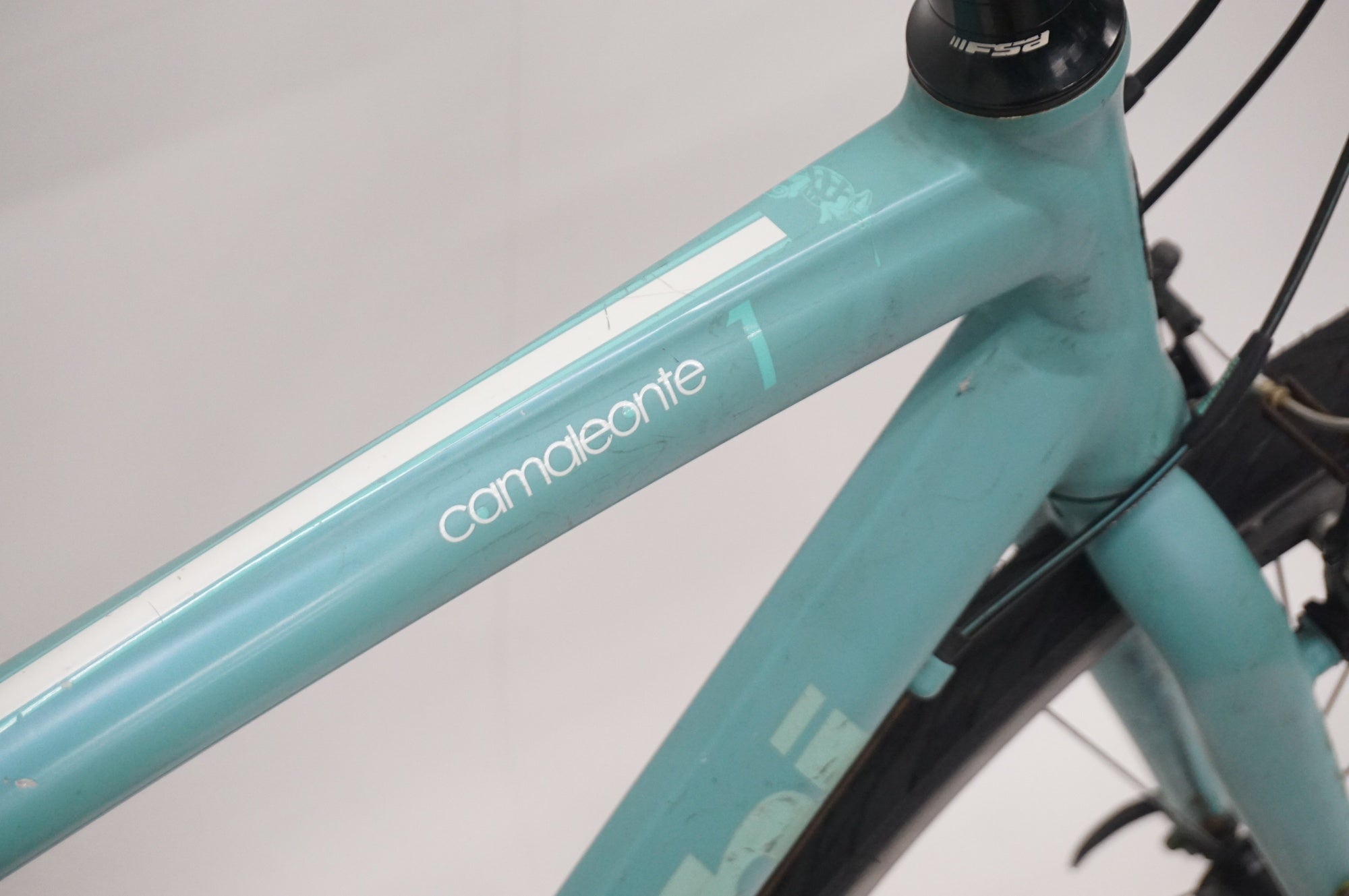 BIANCHI 「ビアンキ」 CAMALEONTE 1 2018年モデル クロスバイク / 福岡