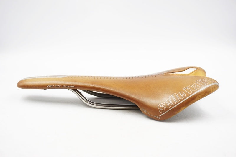SELLE ITALIA 「セライタリア」 SLR BIO FIT FOAM サドル / 奈良店