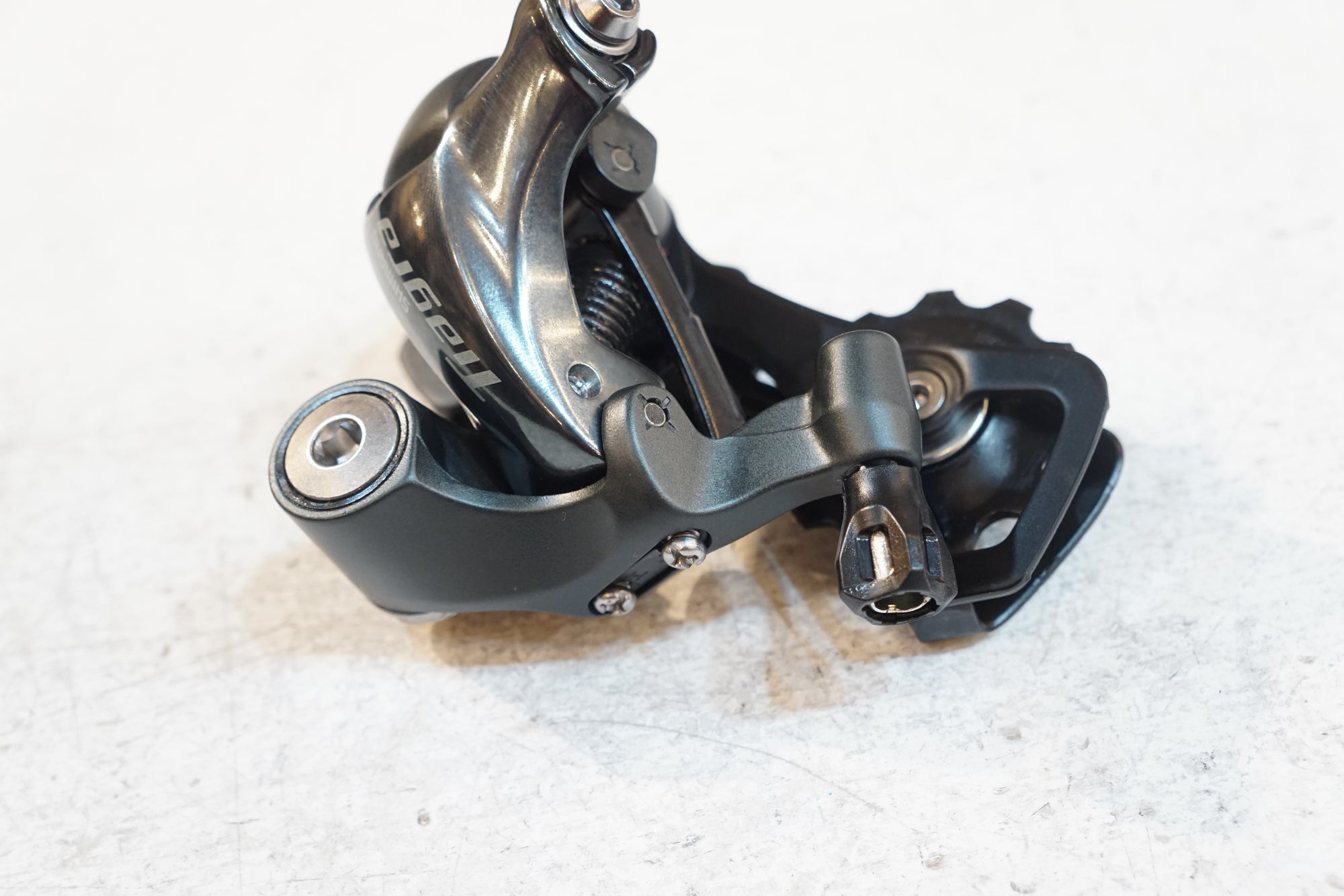 Shimano Tiagra47004700のフロントとリアディレイラーセット Shimano Tiagra47004700のフロントとリアディレイラーセット