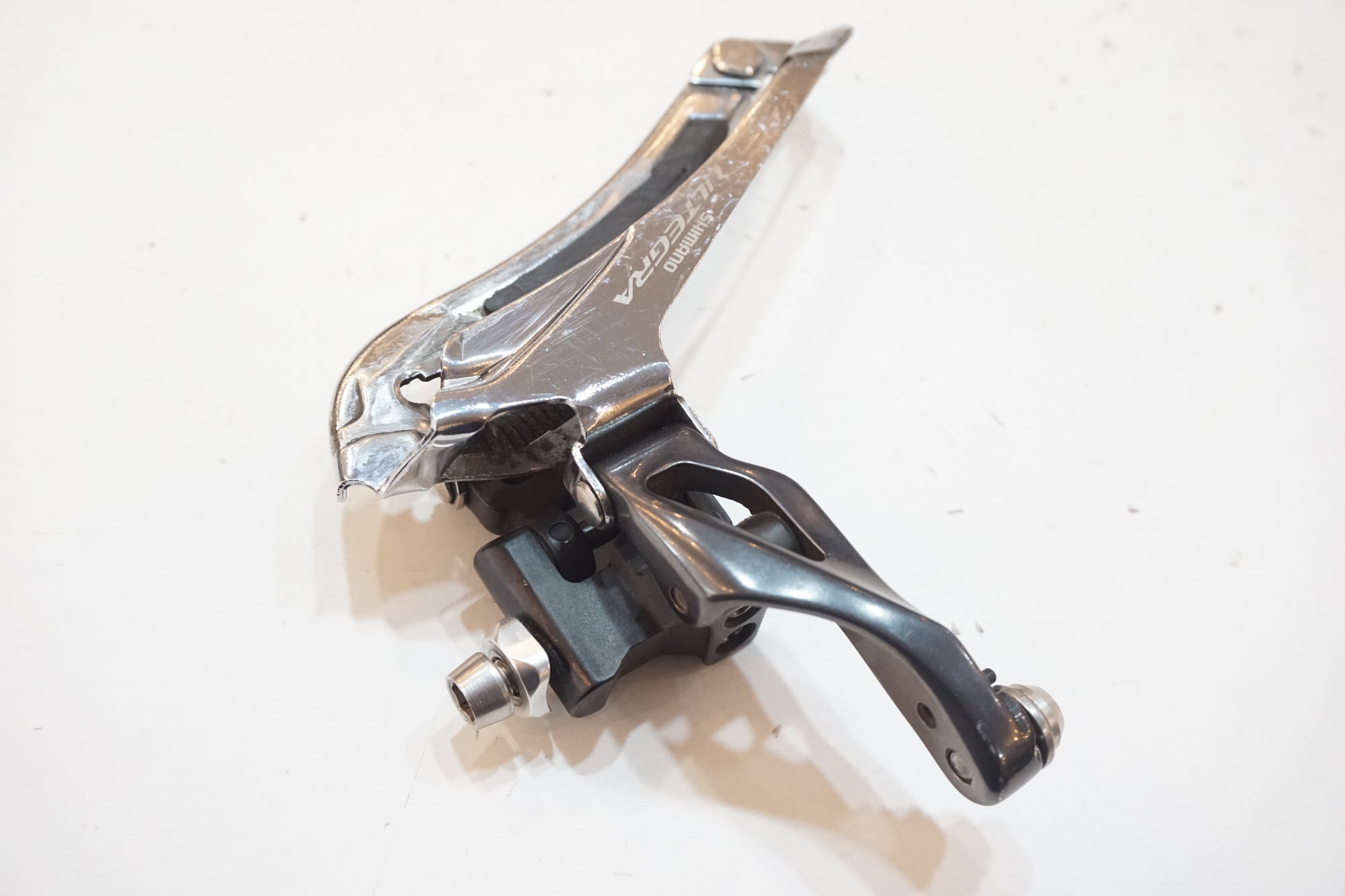 SHIMANO 「シマノ」 ULTEGRA FD-6800 フロントディレイラー