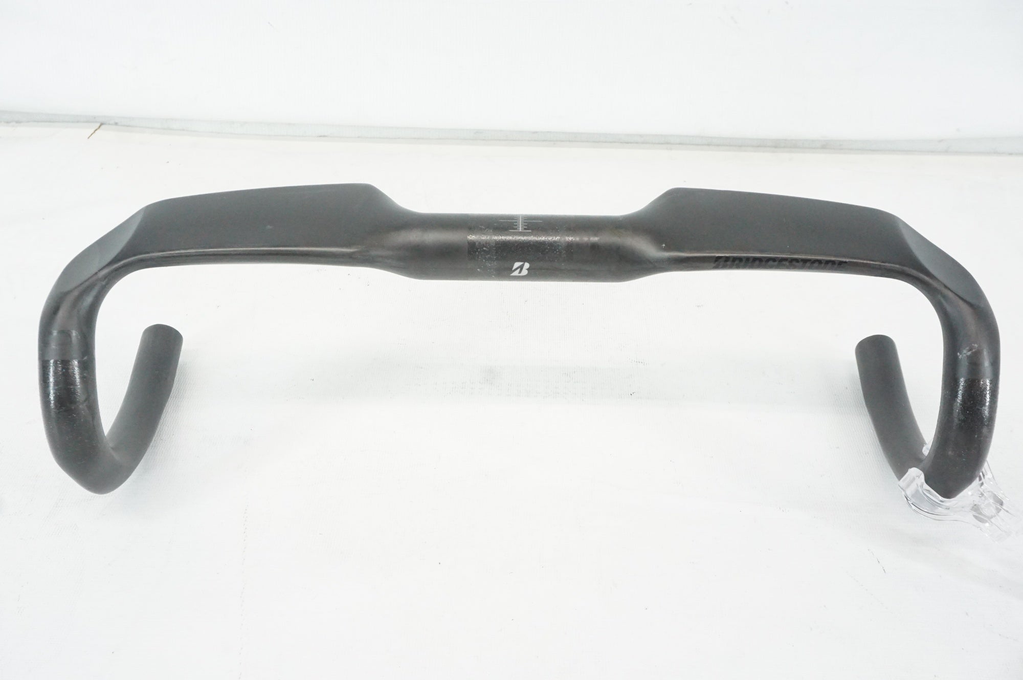 BRIDGESTONE 「ブリヂストン」 ANCHOR CARBON AERO HANDLE BAR Φ31.8 400mm ハンドル / 阪急塚口店