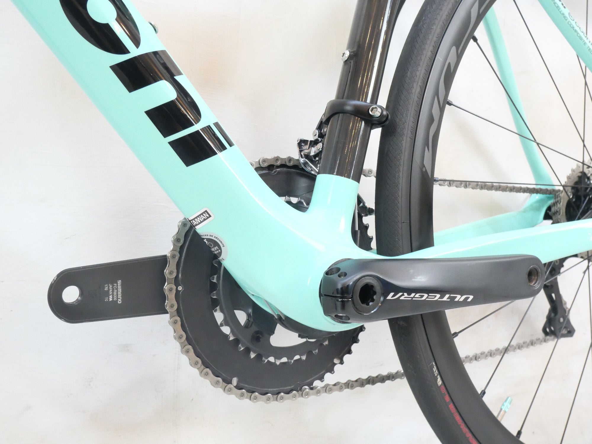 BIANCHI 「ビアンキ」 OLTRE XR3 ULTEGRA 2021年モデル ロードバイク / バイチャリ浦和ベース