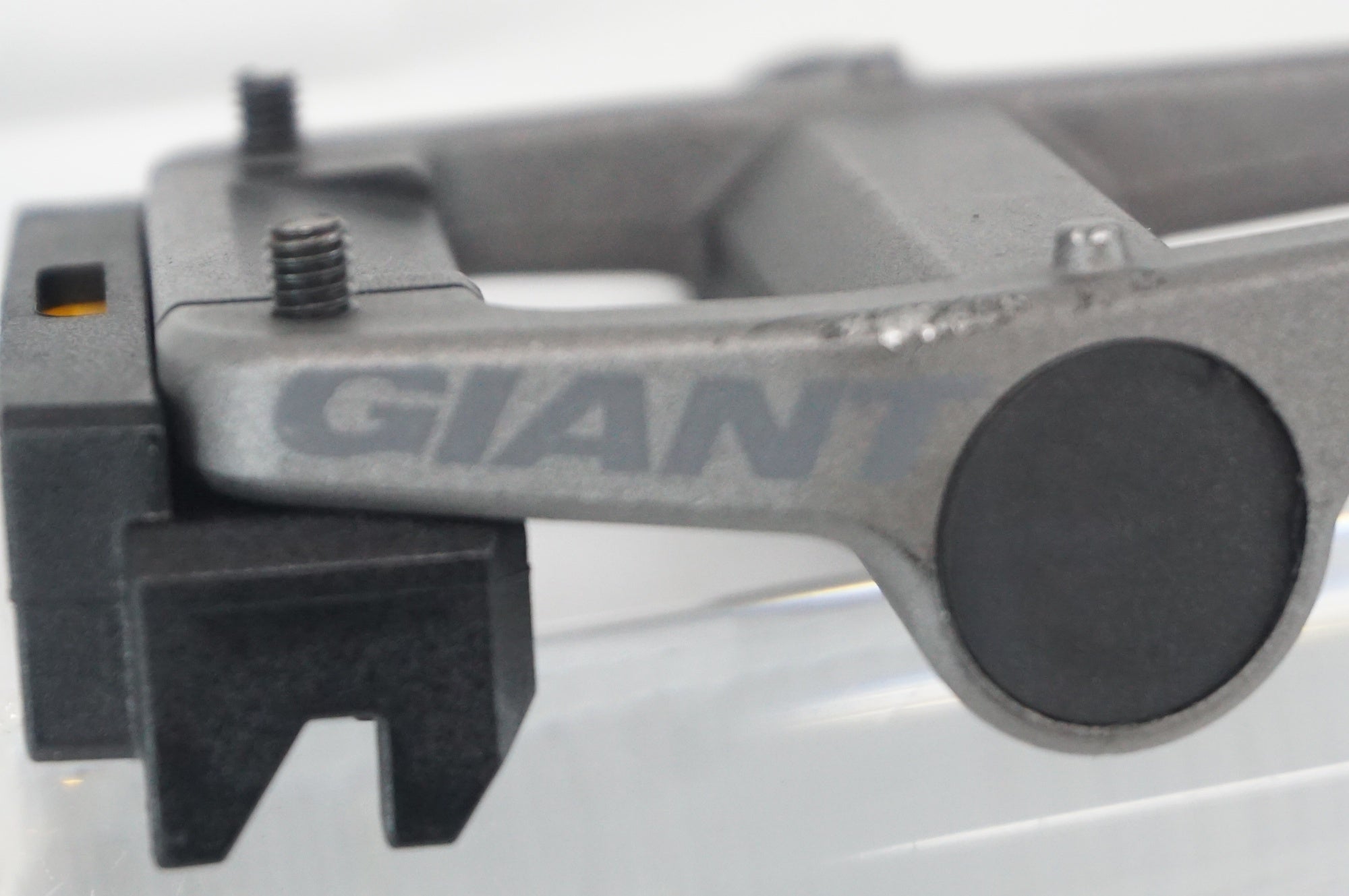 GIANT 「ジャイアント」 ペダル / 阪急塚口店