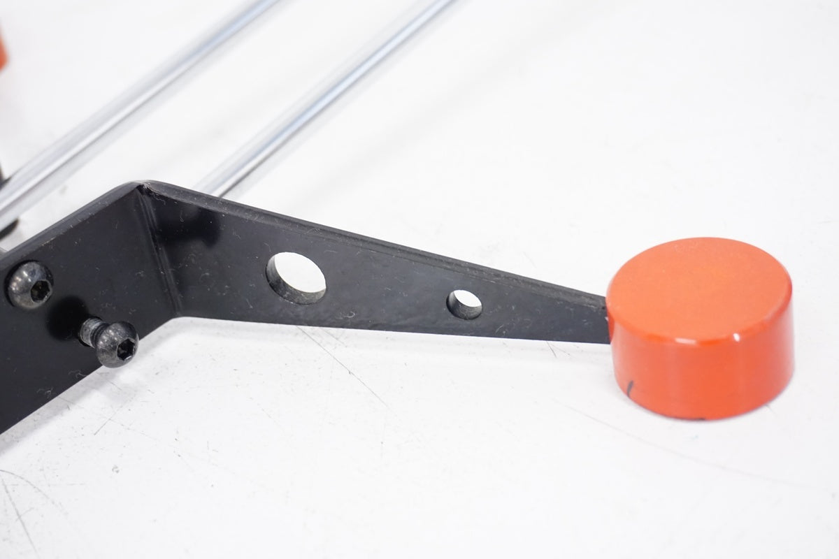 iWA「イワ」 1 ディスプレイスタンド / 浜松店