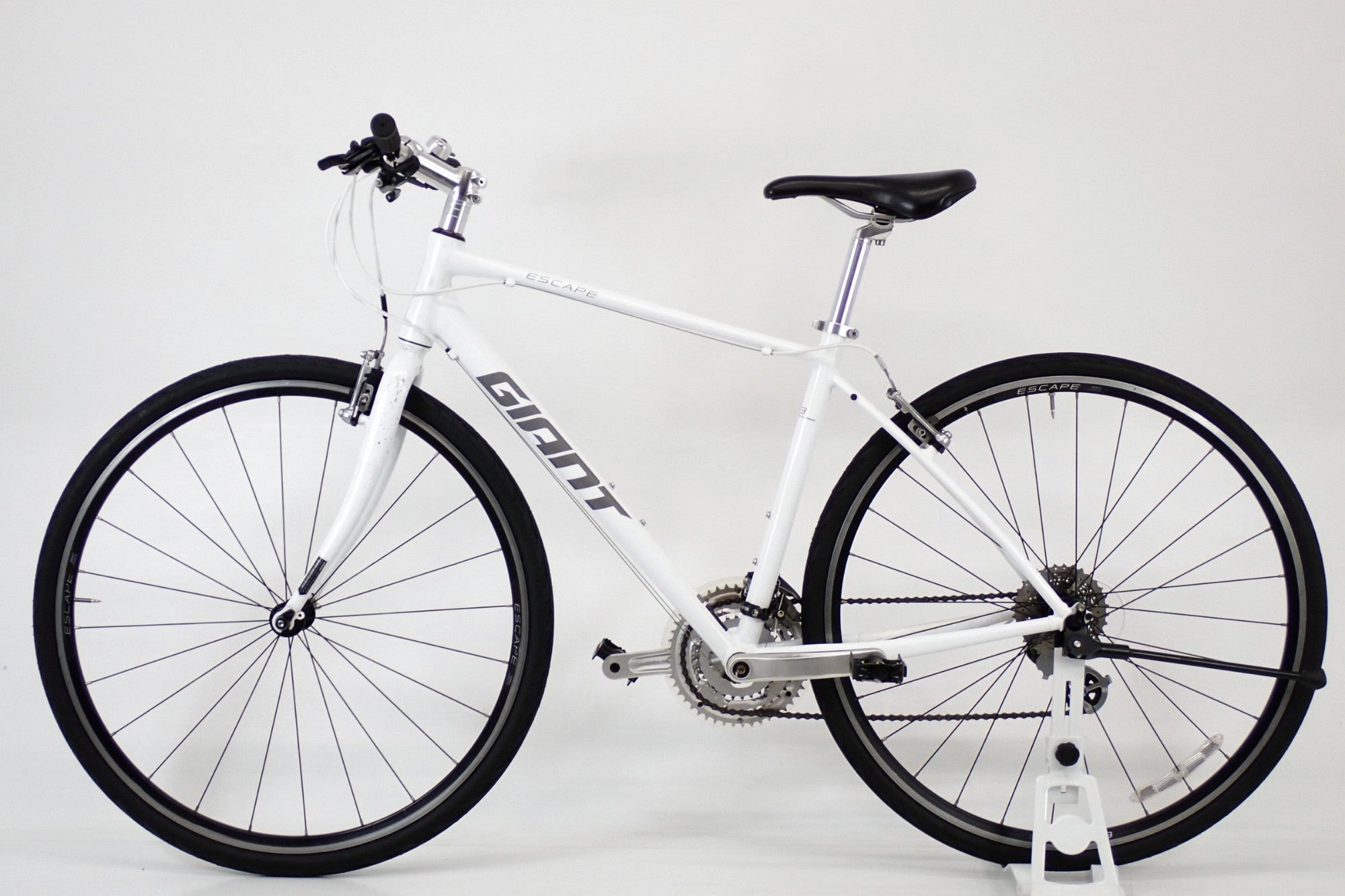 GIANT 「ジャイアント」 ESCAPE R3 2022年モデル クロスバイク / 伊勢崎店