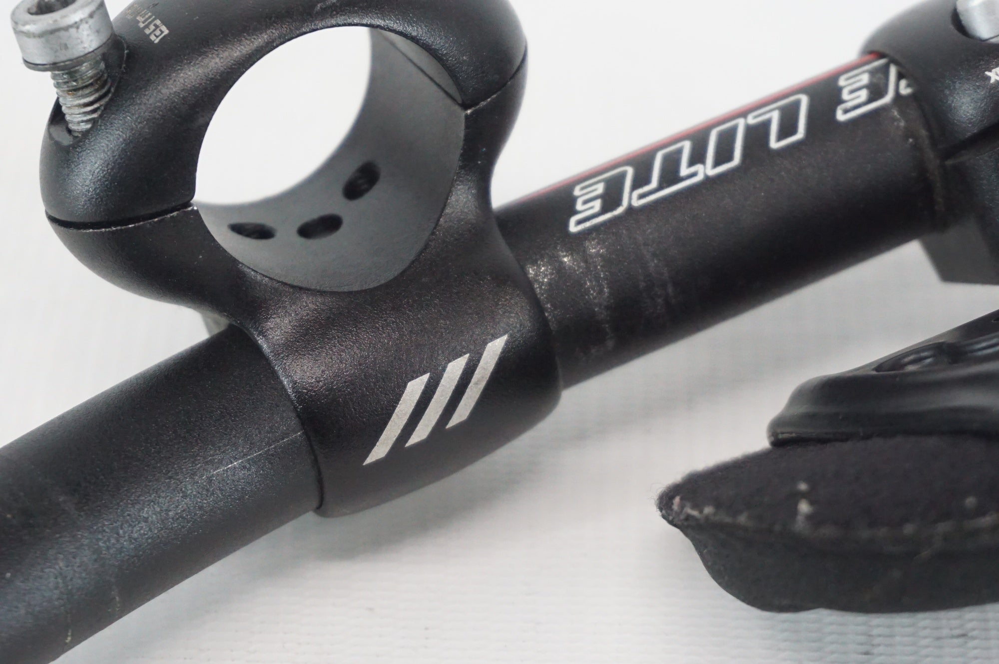 BONTRAGER 「ボントレガー」 RACE LITE Φ31.8 260mm TTバー / 阪急塚口