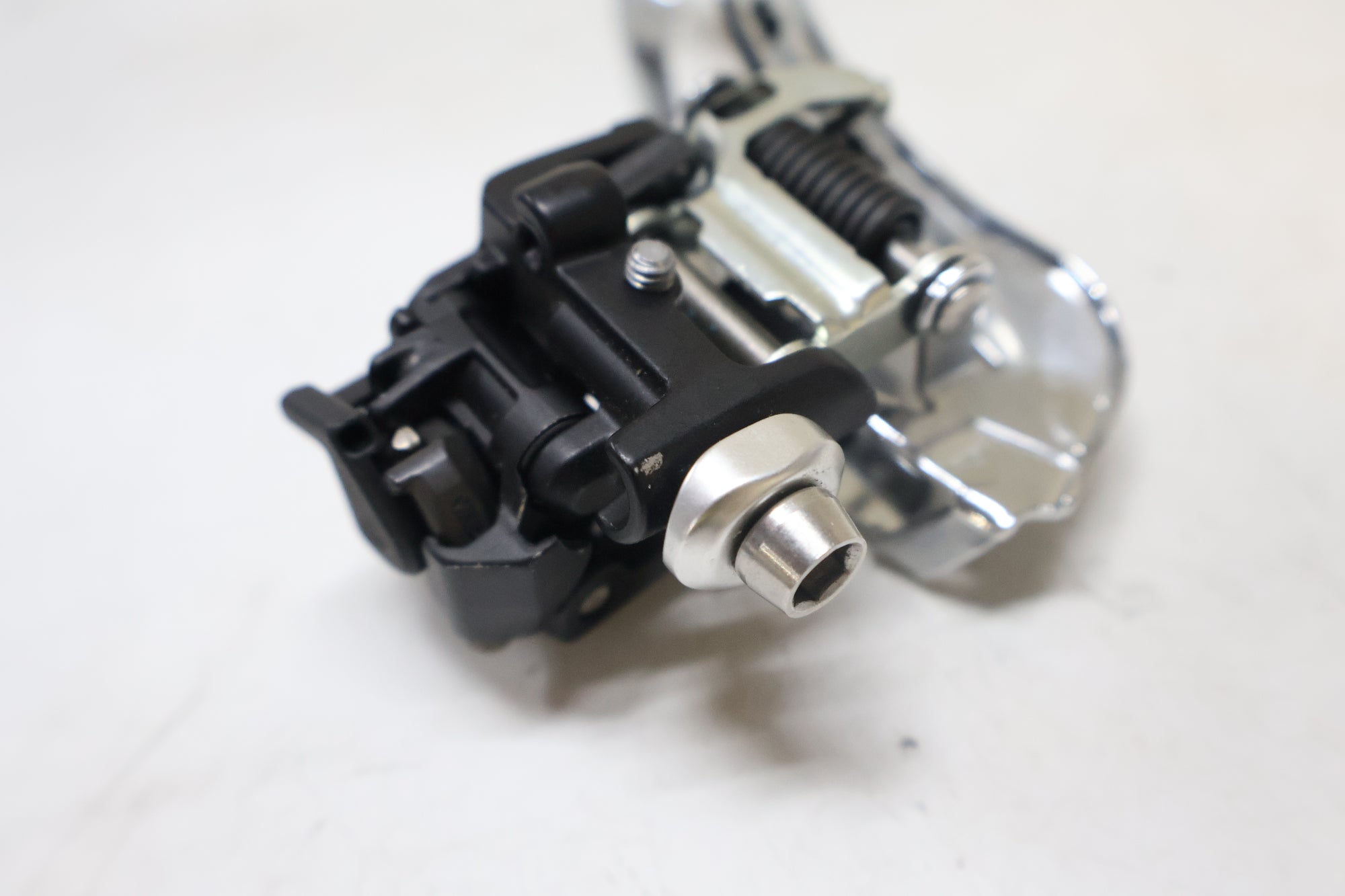 SHIMANO 「シマノ」 105 FD-R7000 フロントディレイラー / 高知店