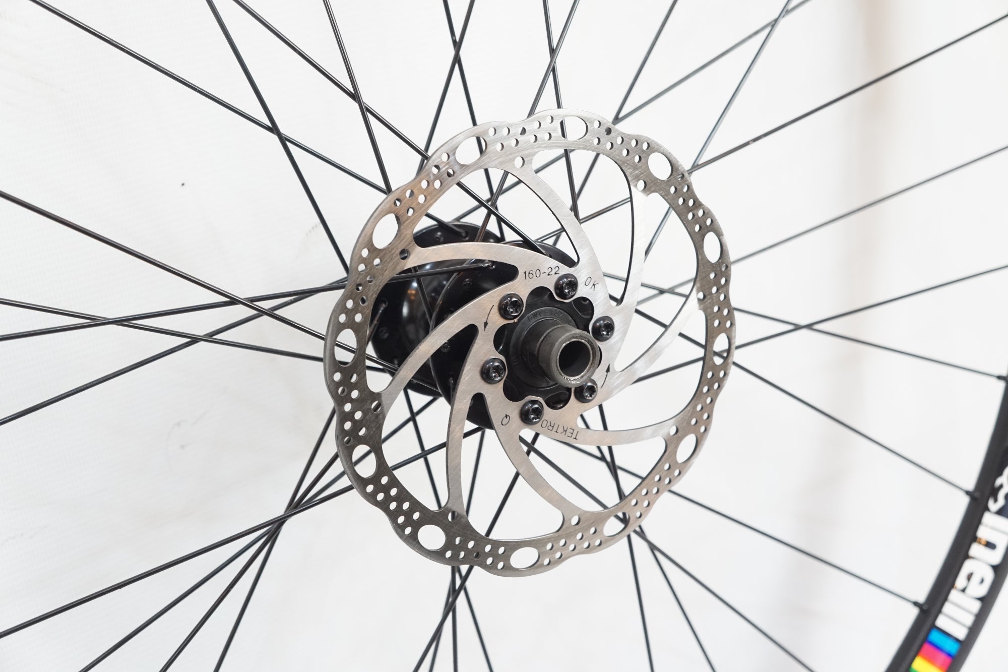 CINELLI 「チネリ」 シマノ11速 ホイールセット / バイチャリ CINELLI 「チネリ」 シマノ11速 ホイールセット / バイチャリ