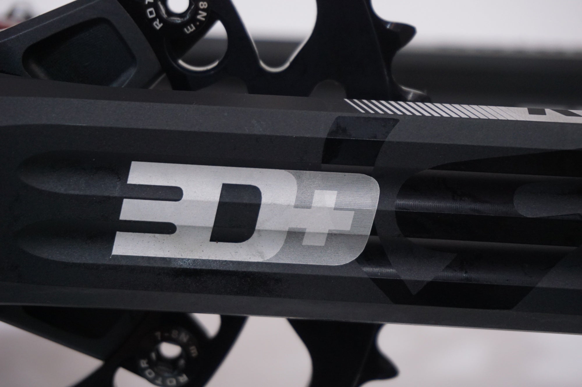 ROTOR 「ローター」 3D+ NOQチェーンリング 46T 170mm クランクセット / 世田谷店
