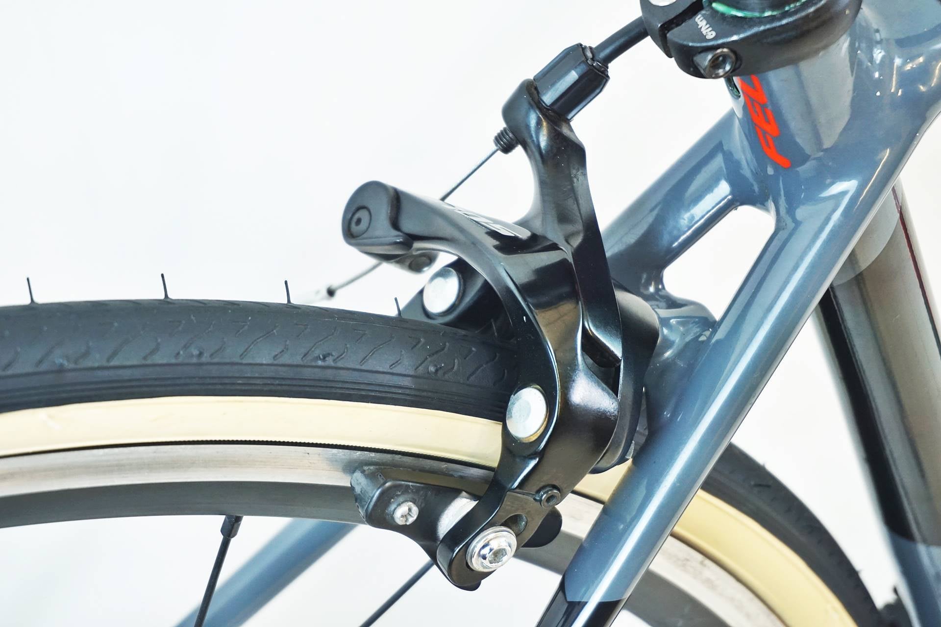 FELT 「フェルト」 FR30 2019年モデル ロードバイク / 有明ガーデン店