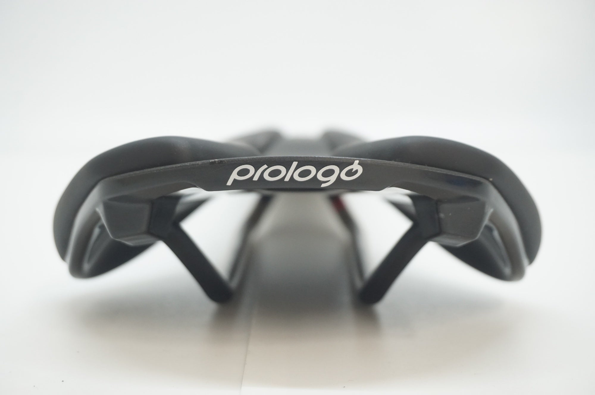 PROLOGO 「プロロゴ」 NAGO R4 サドル / 福岡店 ｜ バイチャリ公式