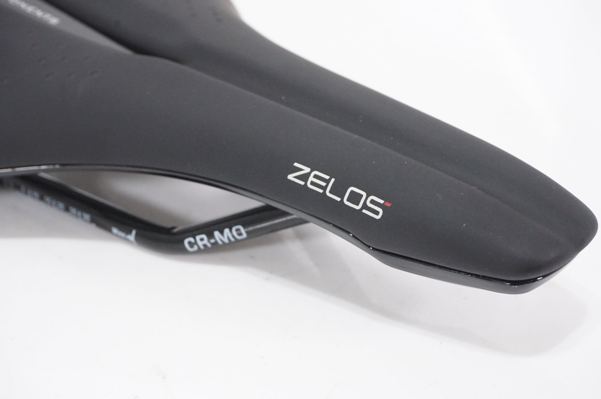 P&P COMPONENTS 「ピーアンドピーコンポーネンツ」 ZELOS サドル / AKIBA店