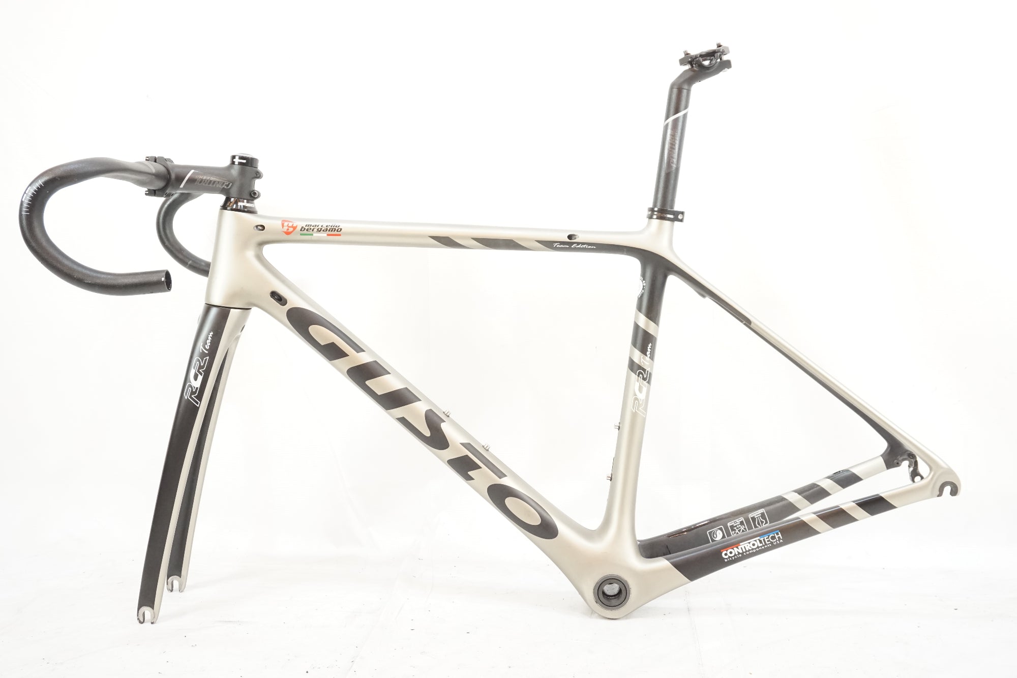 GUSTO 「グスト」 RCR TEAM EDITION LEGEND 2018年モデル