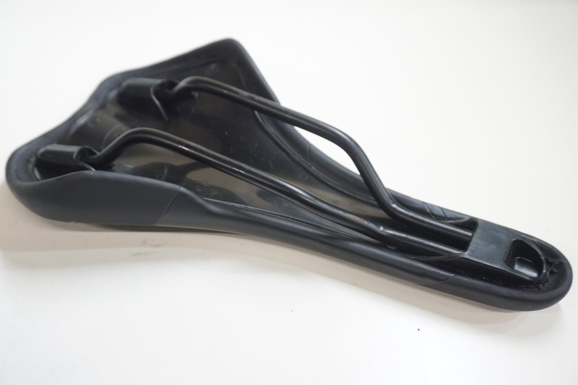 SELLE ITALIA 「セラ イタリア」 X3 サドル / 大宮店