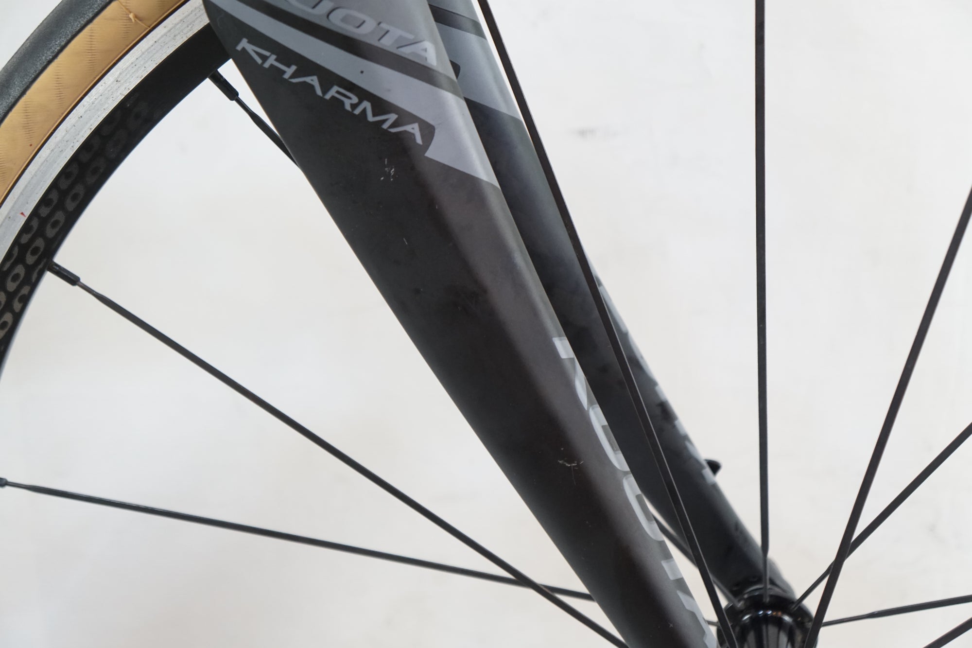 KUOTA 「クオータ」 KHARMA EVO 2014年モデル ロードバイク / バイチャリ浦和ベース