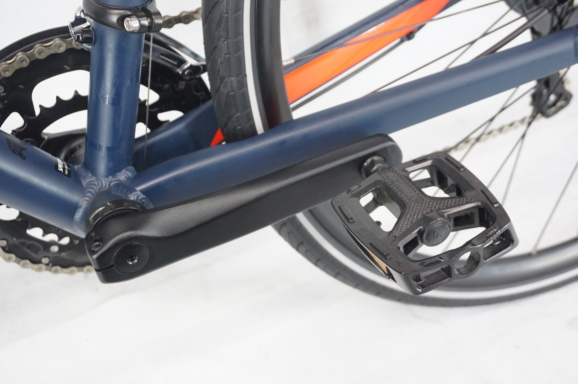 自転車本体 Sirrus 2018 SPECIALIZED 2018年モデル：フィットネスライドの質を高める