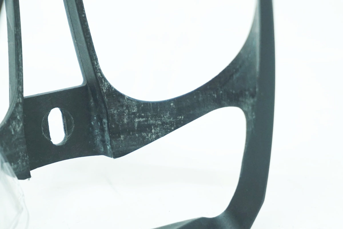 ADEPT 「アデプト」 CARBON FIBER ボトルケージ / 大阪美原北インター店