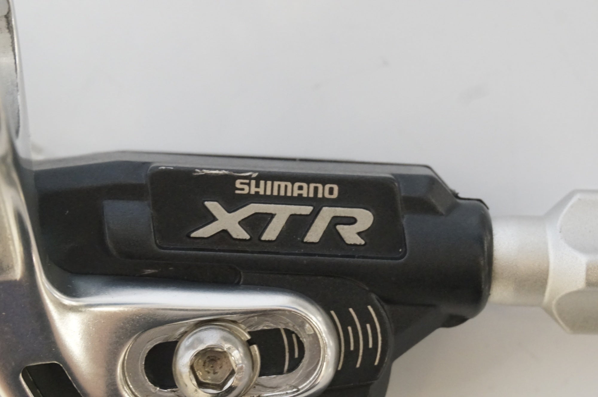 ぷ*ち様 希少　shimano fc-m970 xtr 専用工具付き Shimano XTR FC-M970 Crankset 175mm cranks 44/32/22 9 Speed w/ BB