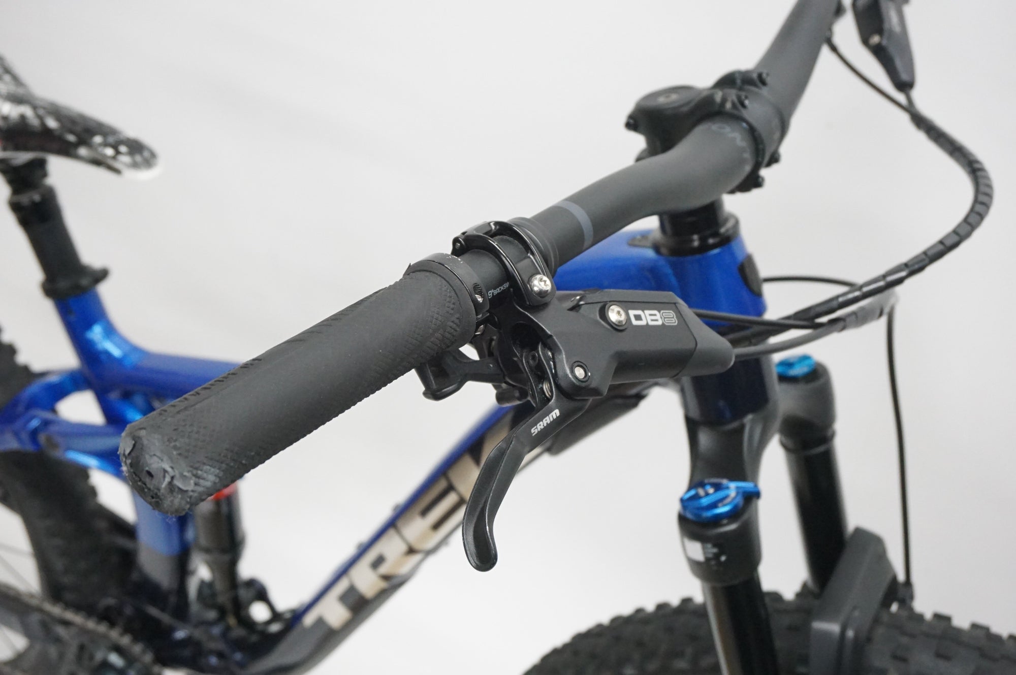 TREK 「トレック」 FUEL EX 8 XT 2022年モデル マウンテンバイク