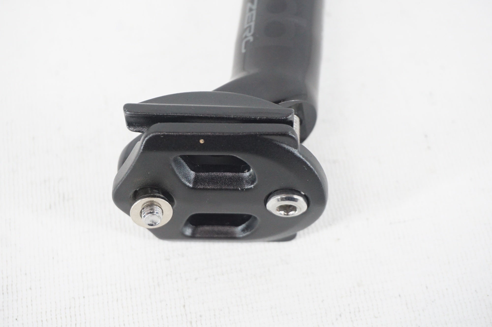DEDA 「デダ」 ZERO2 φ27.2 350mm シートポスト / 阪急塚口店