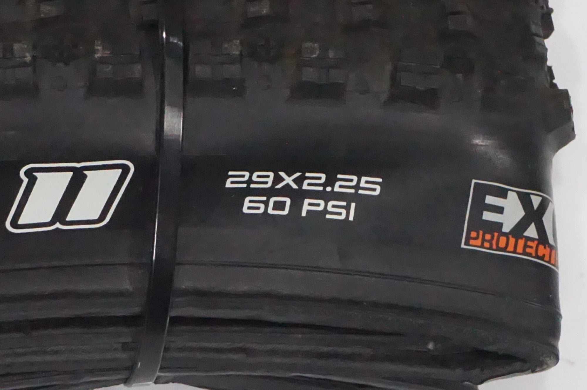 MAXXIS 「マックシス」 CROSSMARK 2 29×2.25 タイヤ / AKIBA店