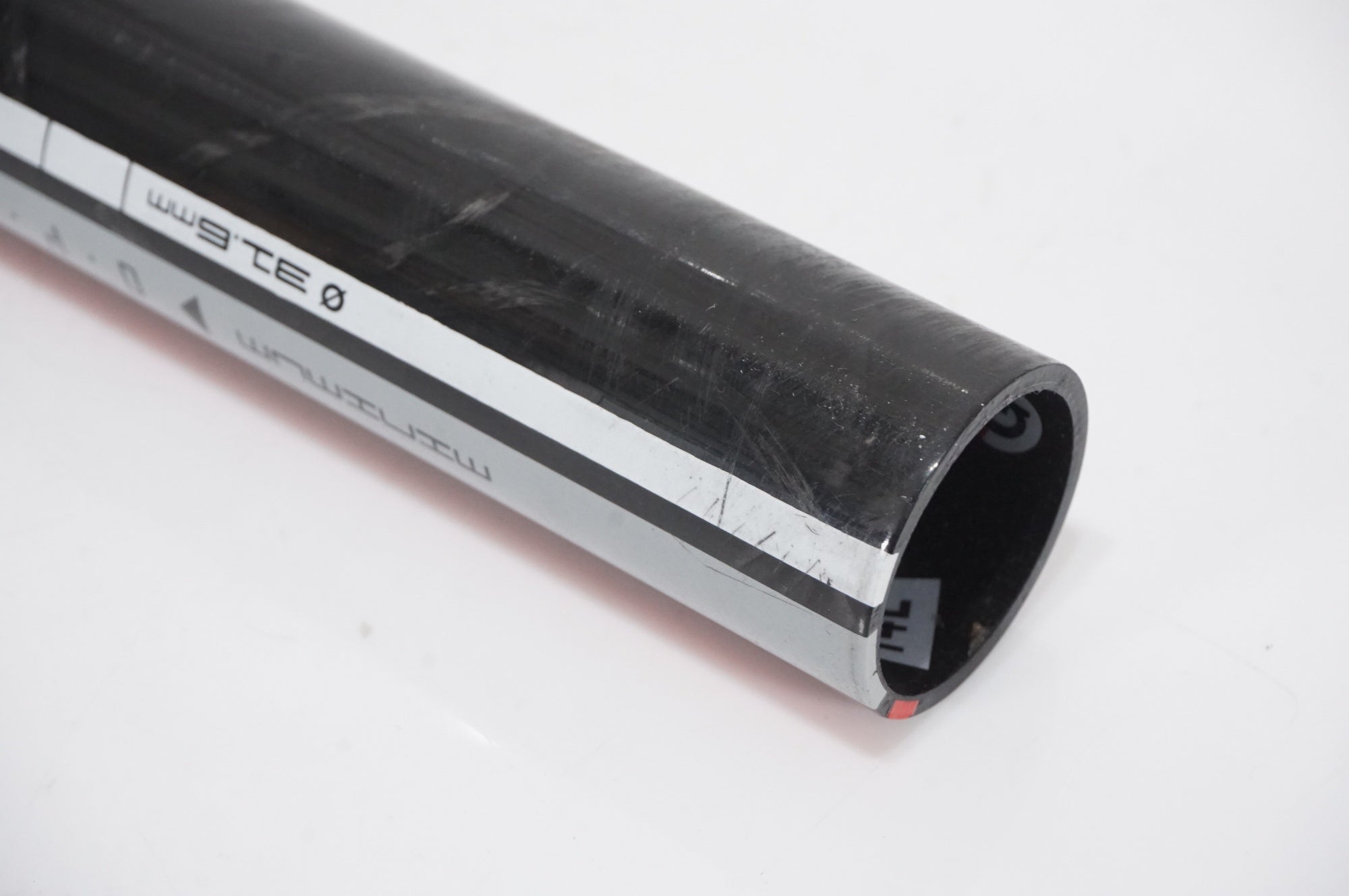 TOKEN 「トーケン」 カーボン φ31.6 約330mm シートポスト / AKIBA店