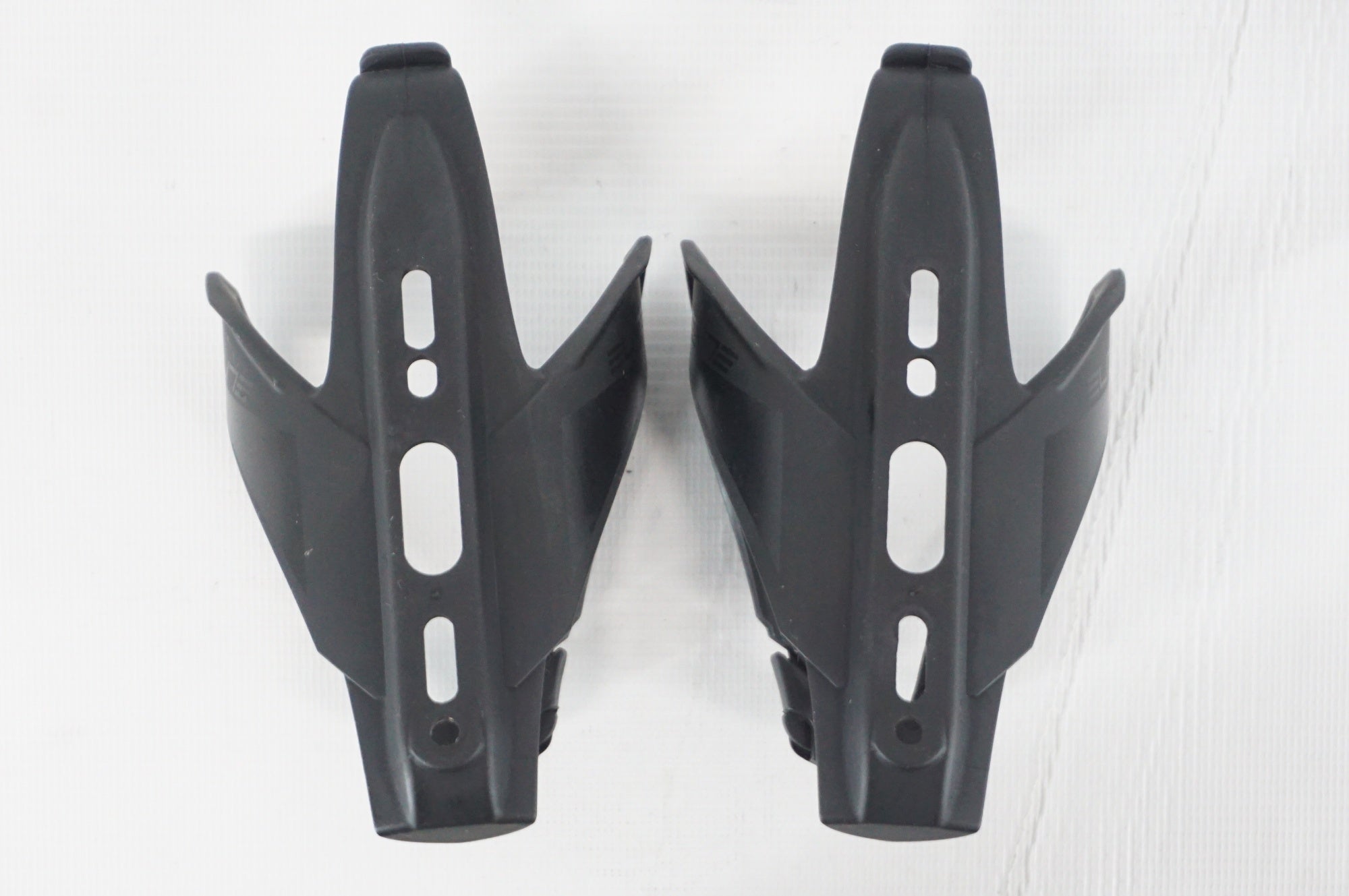 ELITE 「エリート」 CUSTOM RACE SKIN ボトルケージセット / 阪急塚口店