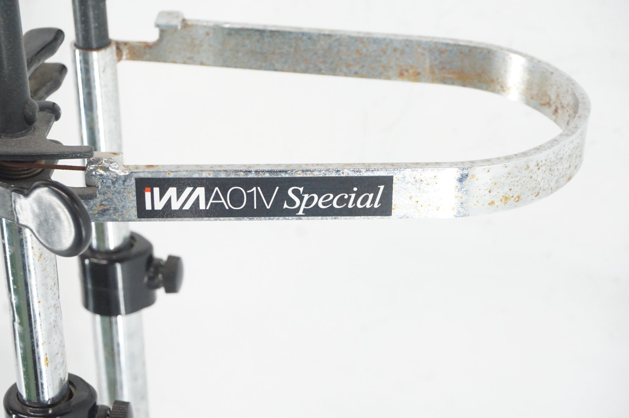 IWA 「イワ」 A01V SPECIAL ディスプレイスタンド / 阪急塚口店