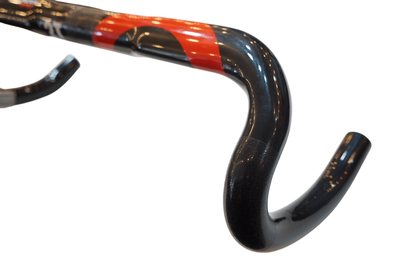 3T 「スリーティー」 ERGONOVA TEAM φ31.8 380mm ハンドル / バイチャリ浦和ベース