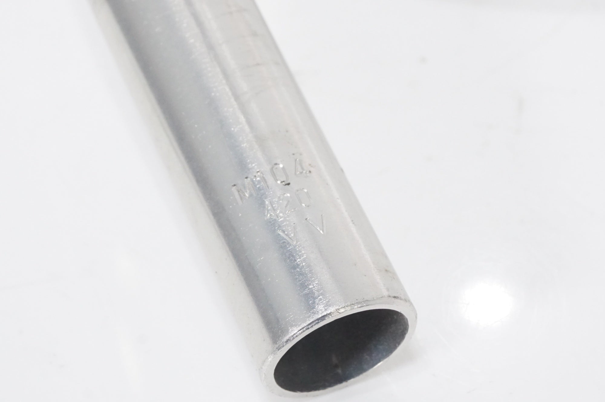 NITTO 「ニットー」 NEAT MOD.104 φ26.0 420mm ハンドル / AKIBA店