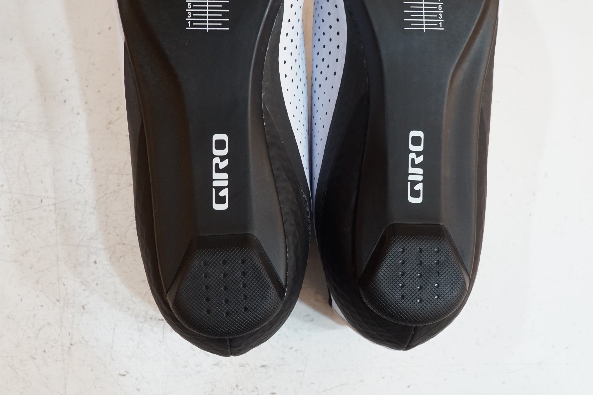 GIRO 「ジロ」 REGIME 9.5 シューズ / バイチャリ浦和ベース