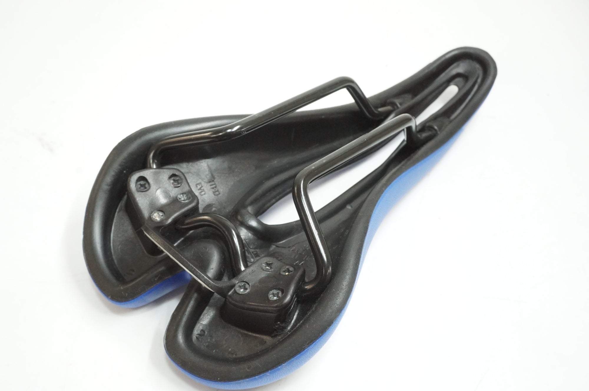 SELLE SMP 「セラエスエムピー」 EXTRA サドル / 大宮店