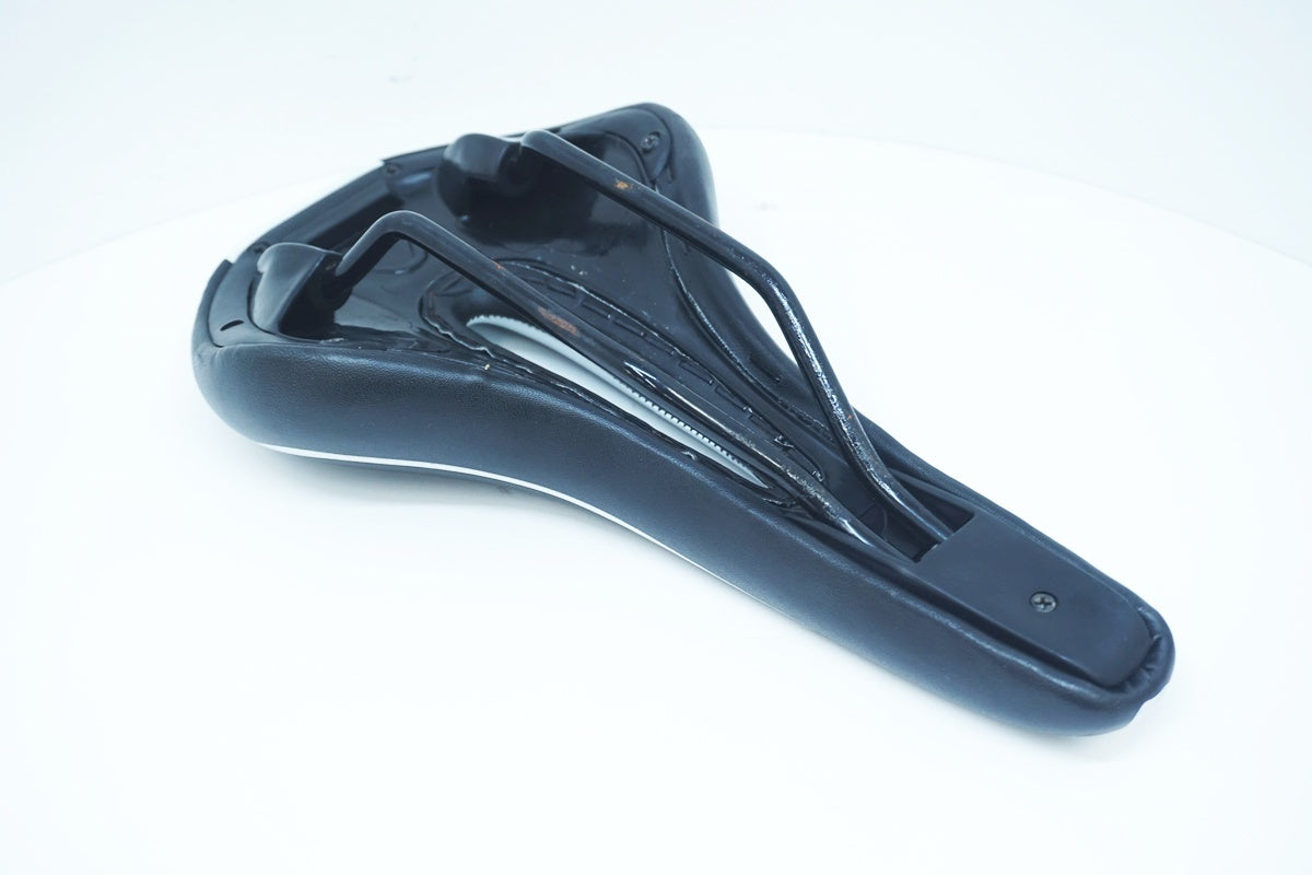 OUTER☆O 「アウターオー」 サドル / 大阪美原北インター店