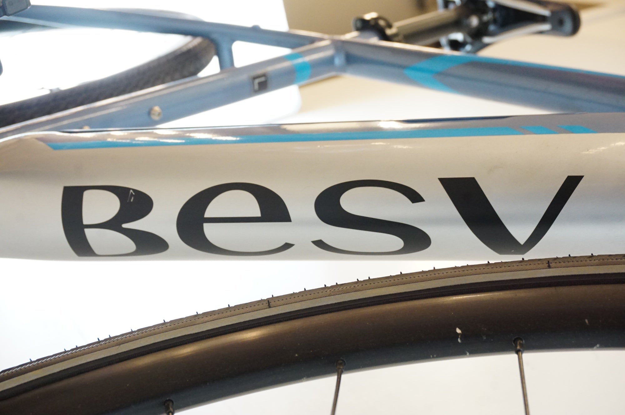 BESV 「ベスビー」 JF1 2022年モデル 電動アシスト自転車 / 浜松店