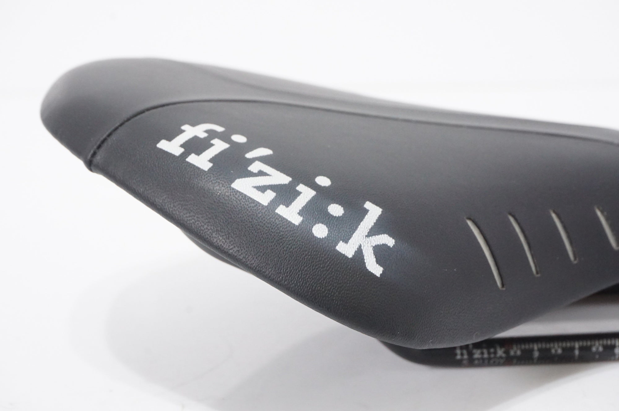 FIZIK 「フィジーク」 ANTARES R7 サドル / AKIBA店