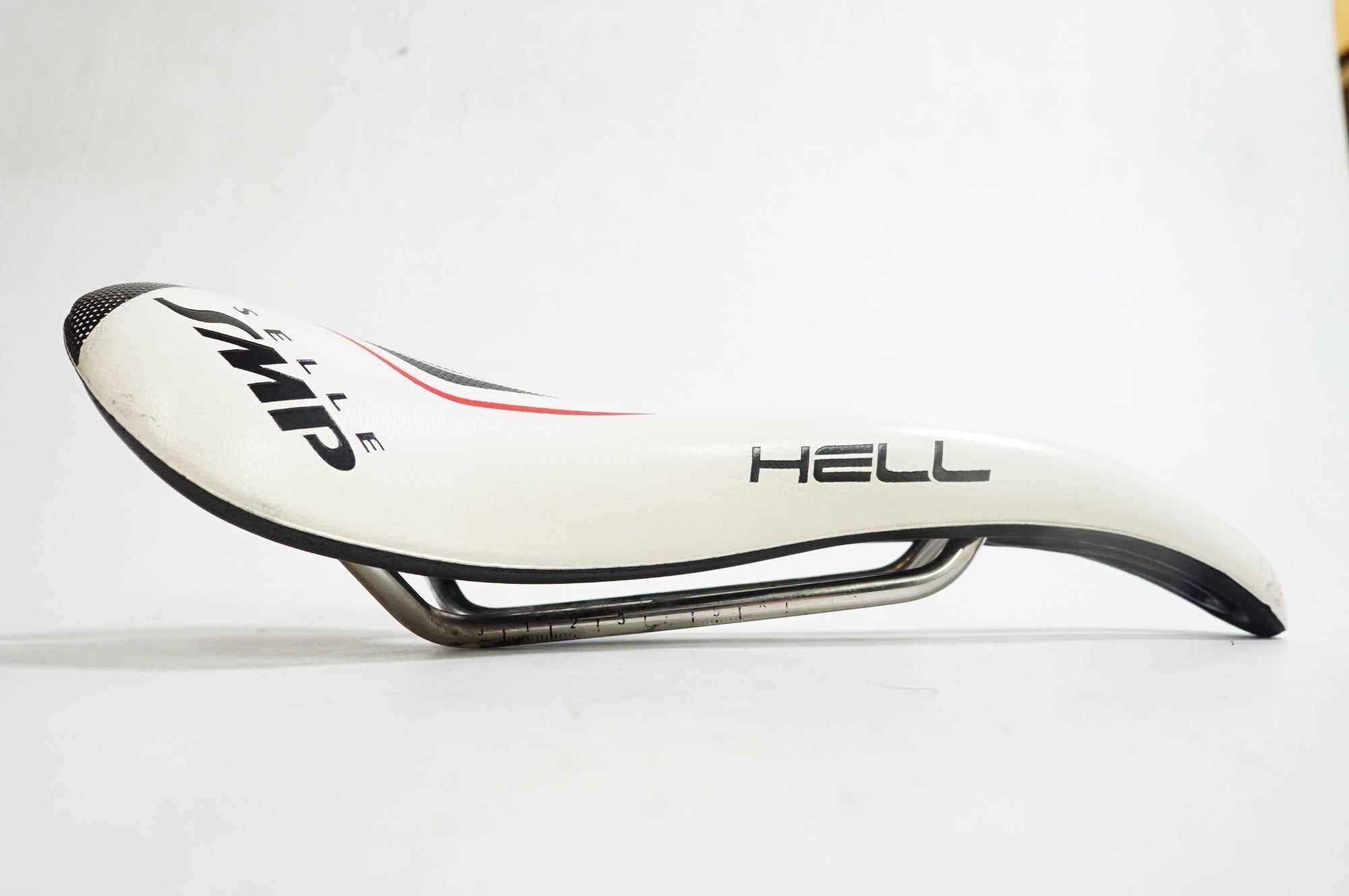 SELLE SMP 「セラ エスエムピー」 HELL サドル / 熊谷本店