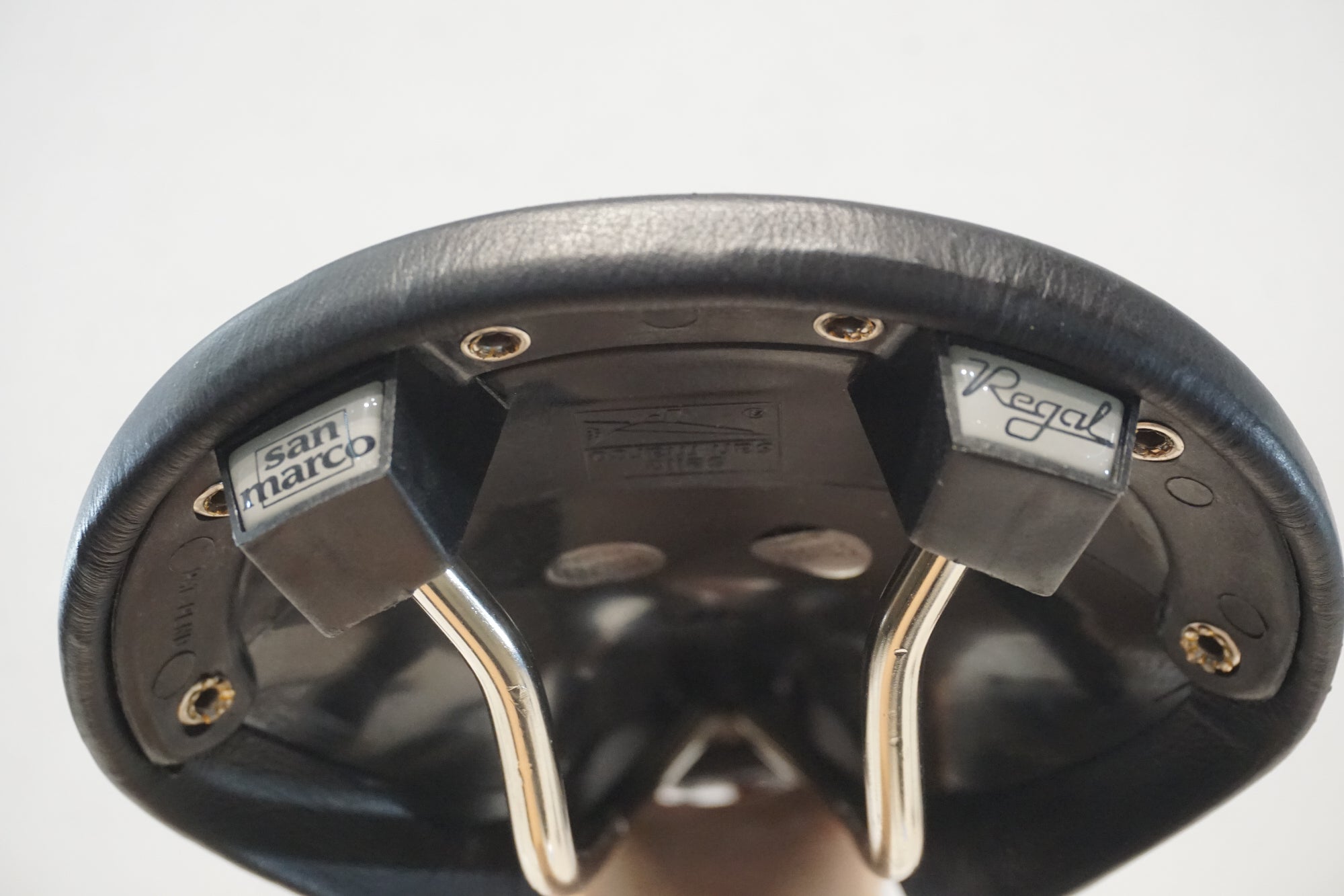 SELLE SAN MARCO 「セラサンマルコ」 REGAL スチールレール サドル