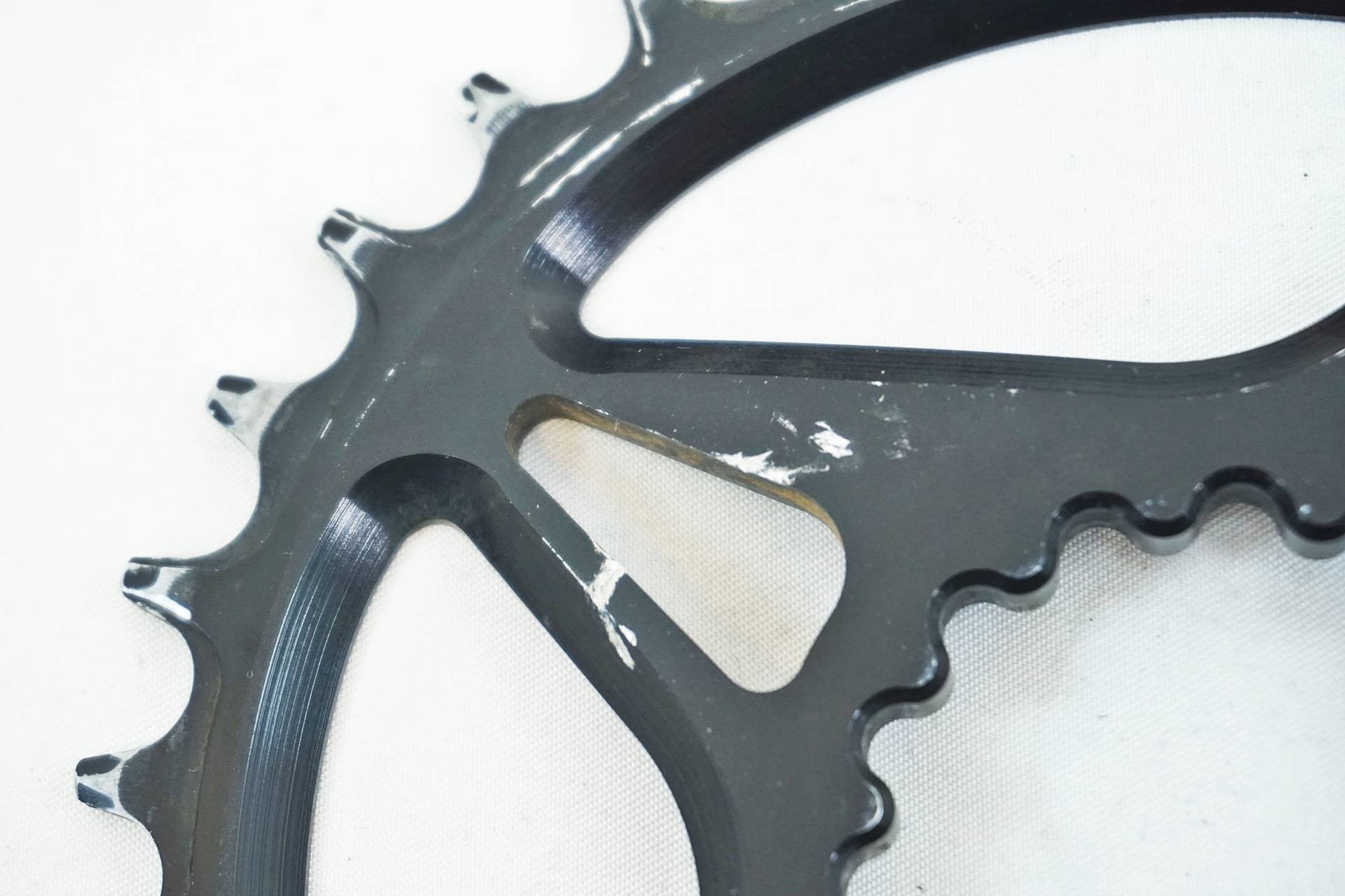 E-THIRTEEN 「イーサーティーン」 チェーンリング / 有明ガーデン店