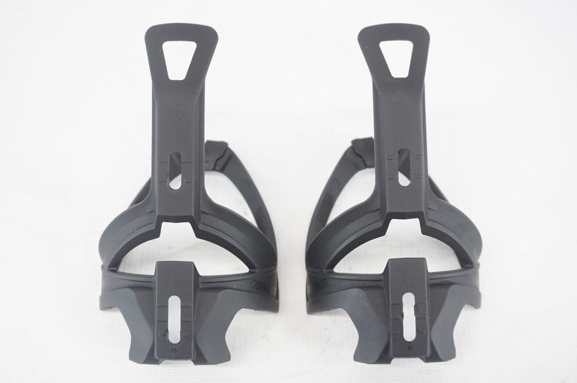 ELITE 「エリート」 CANNIBAL XC ボトルケージセット / 阪急塚口店