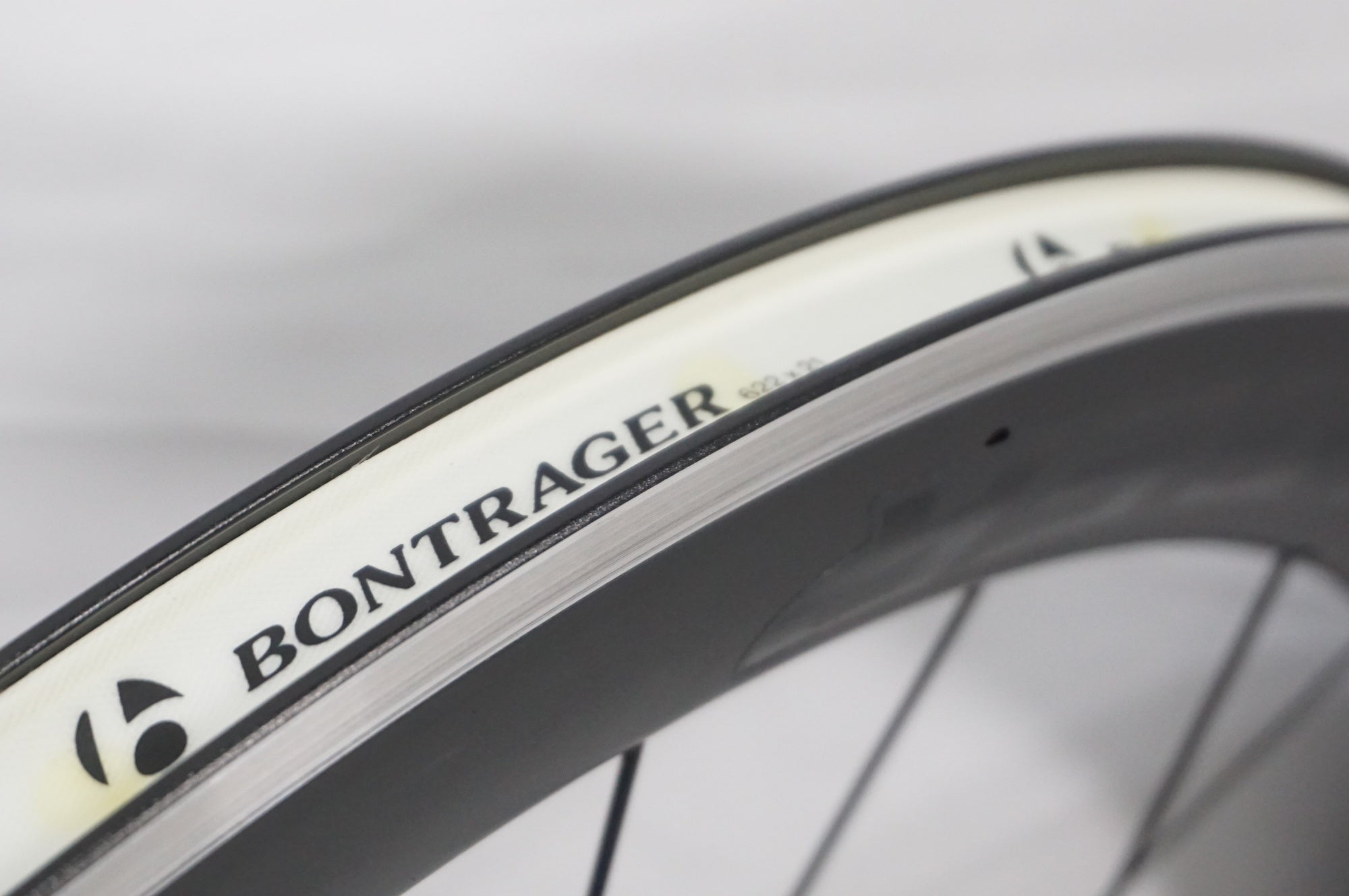 BONTRAGER 「ボントレガー」 AEOLUS COMP 5 TLR シマノ11速 ホイールセット / AKIBA店