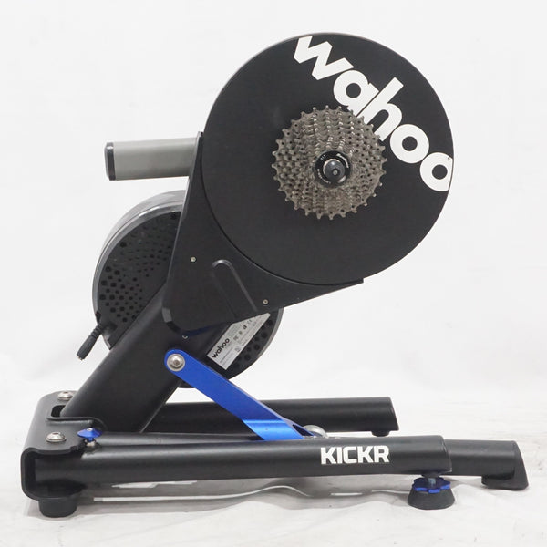 WAHOO 「ワフー」 KICKR V4 WF113 スマートトレーナー / AKIBA店