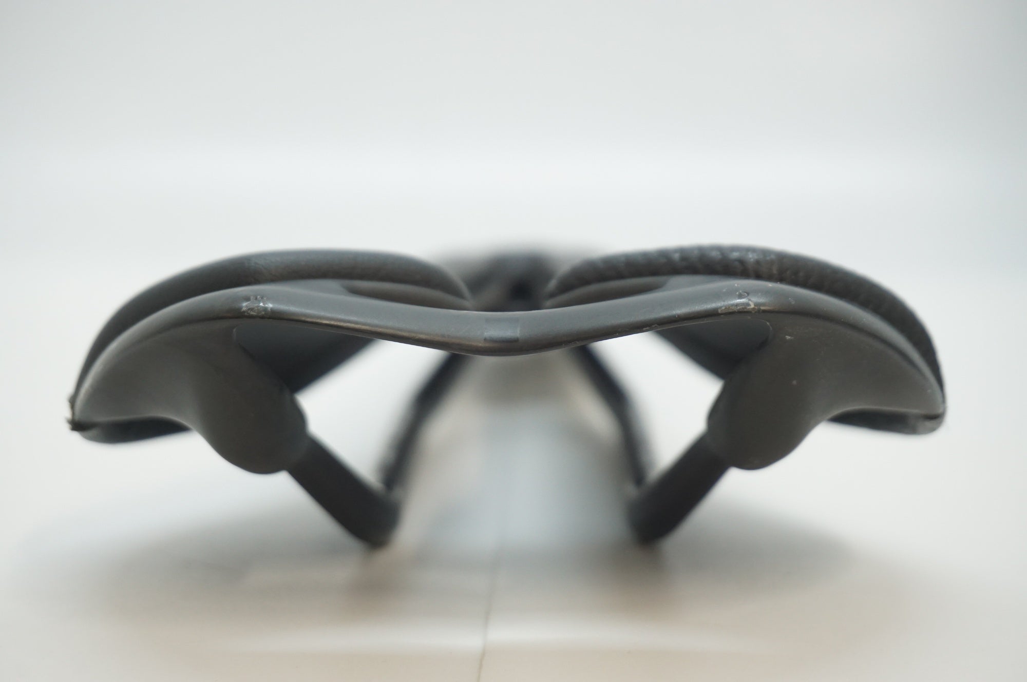 VELO 「ベロ」 ANGEL サドル / 福岡アイランドシティ店