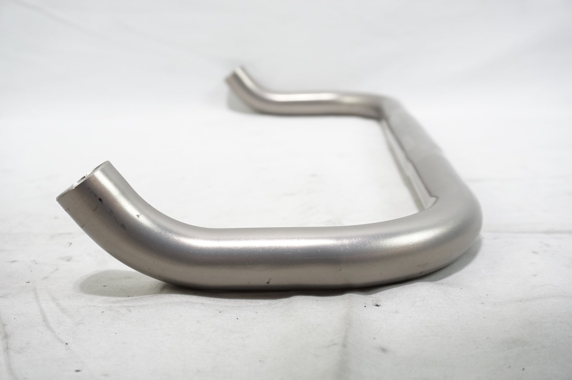 NITTO 「ニットー」 RB-018 ブルホーンバー Φ26.0 400mm