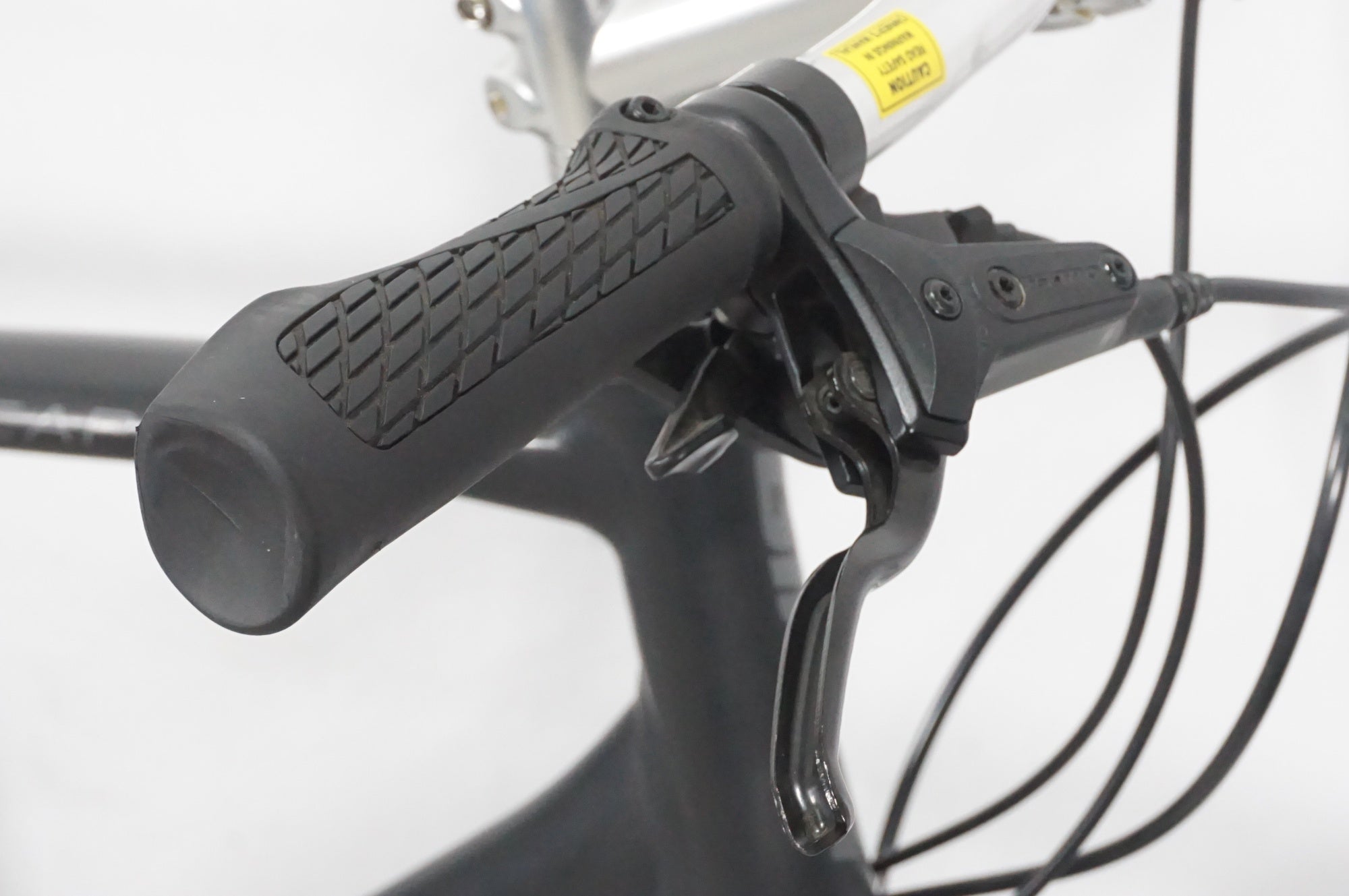 GIANT 「ジャイアント」 ESCAPE R DISC 2022年モデル クロスバイク / AKIBA店