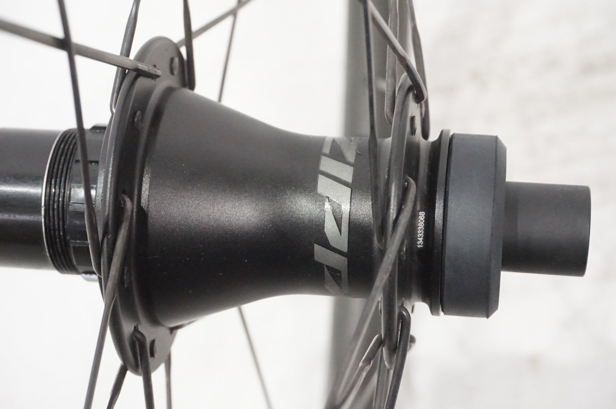 ZIPP 「ジップ」 303 FIRECREST DISC SRAM XDRフリー ホイールセット / AKIBA店